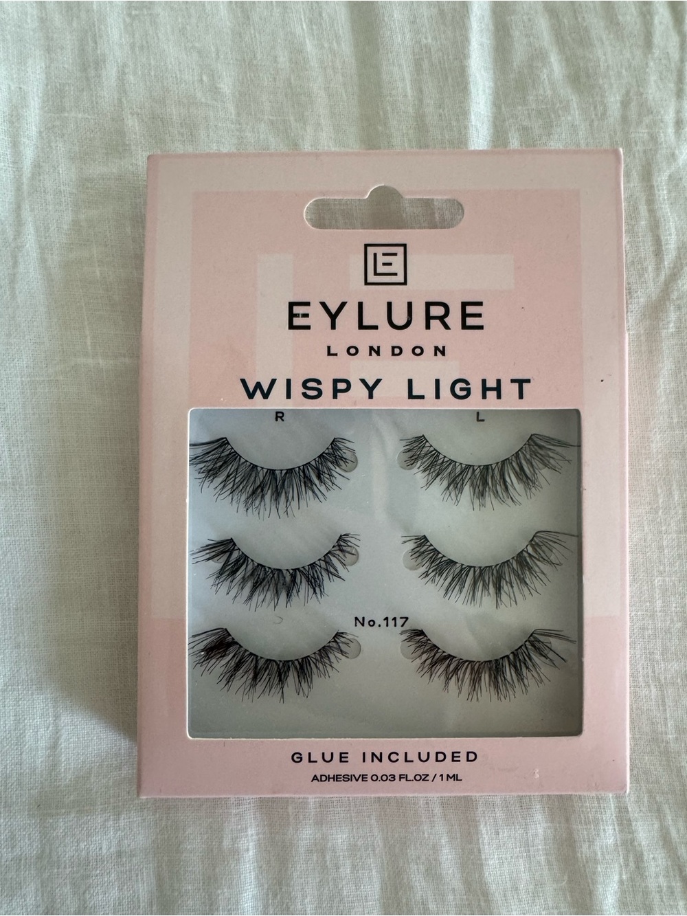 Eylure Wispy Light No.117 False Eyelashes - Black (Glue Included)